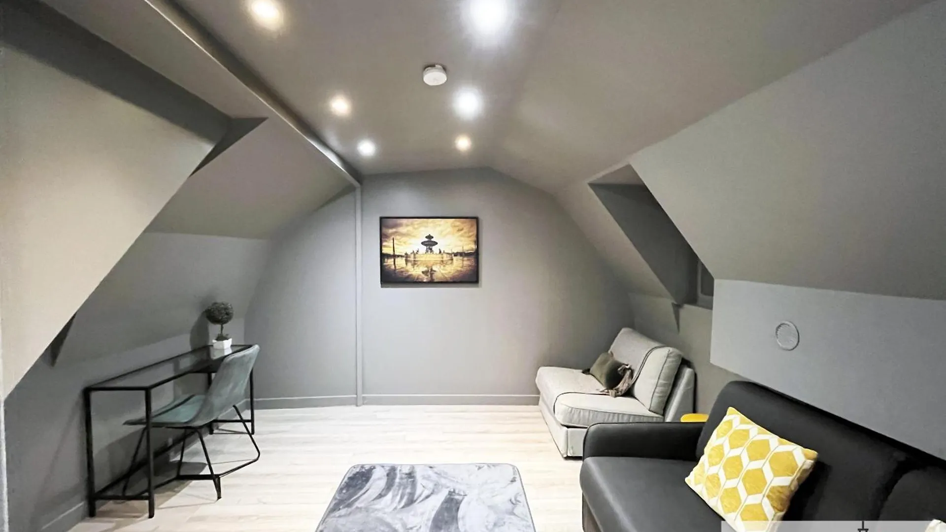 Urban Flat 05 - Spacious 1 Bedroom Parisian Flat Apartment *