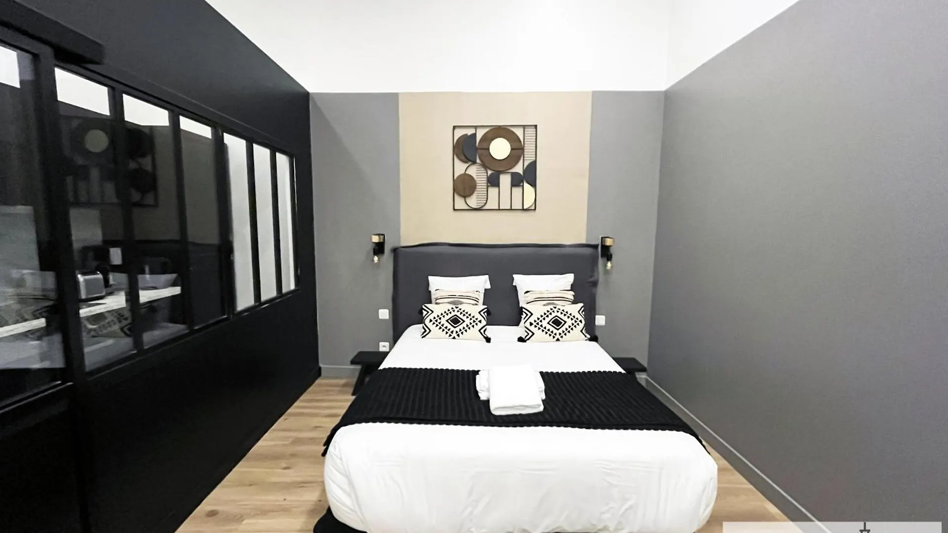 Urban Flat 05 - Spacious 1 Bedroom Parisian Flat Apartment Paris