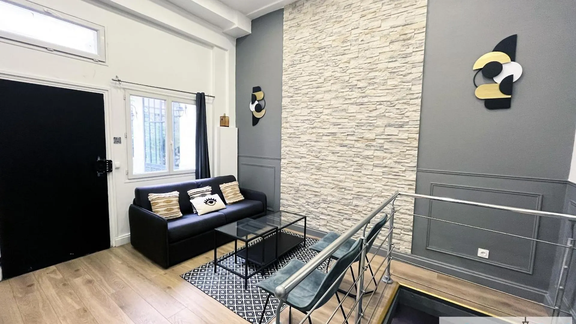 Urban Flat 05 - Spacious 1 Bedroom Parisian Flat Daire Paris